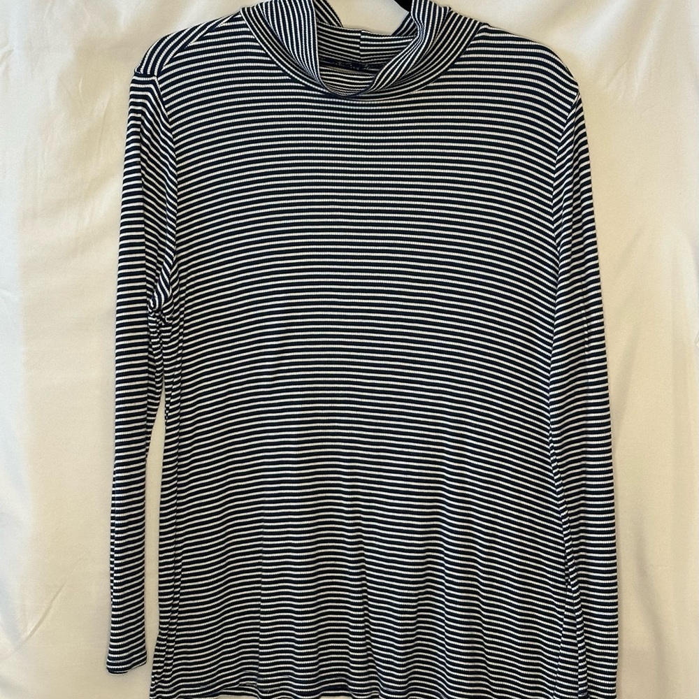 Jones New York Long sleeve mock turtleneck
